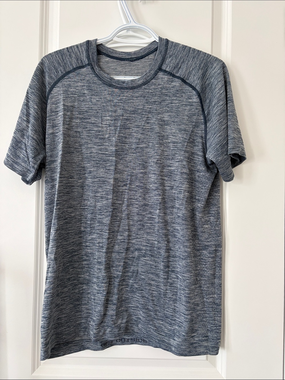 lululemon athletica Men's Heathered Dark Gray Short Sleeve Tee
